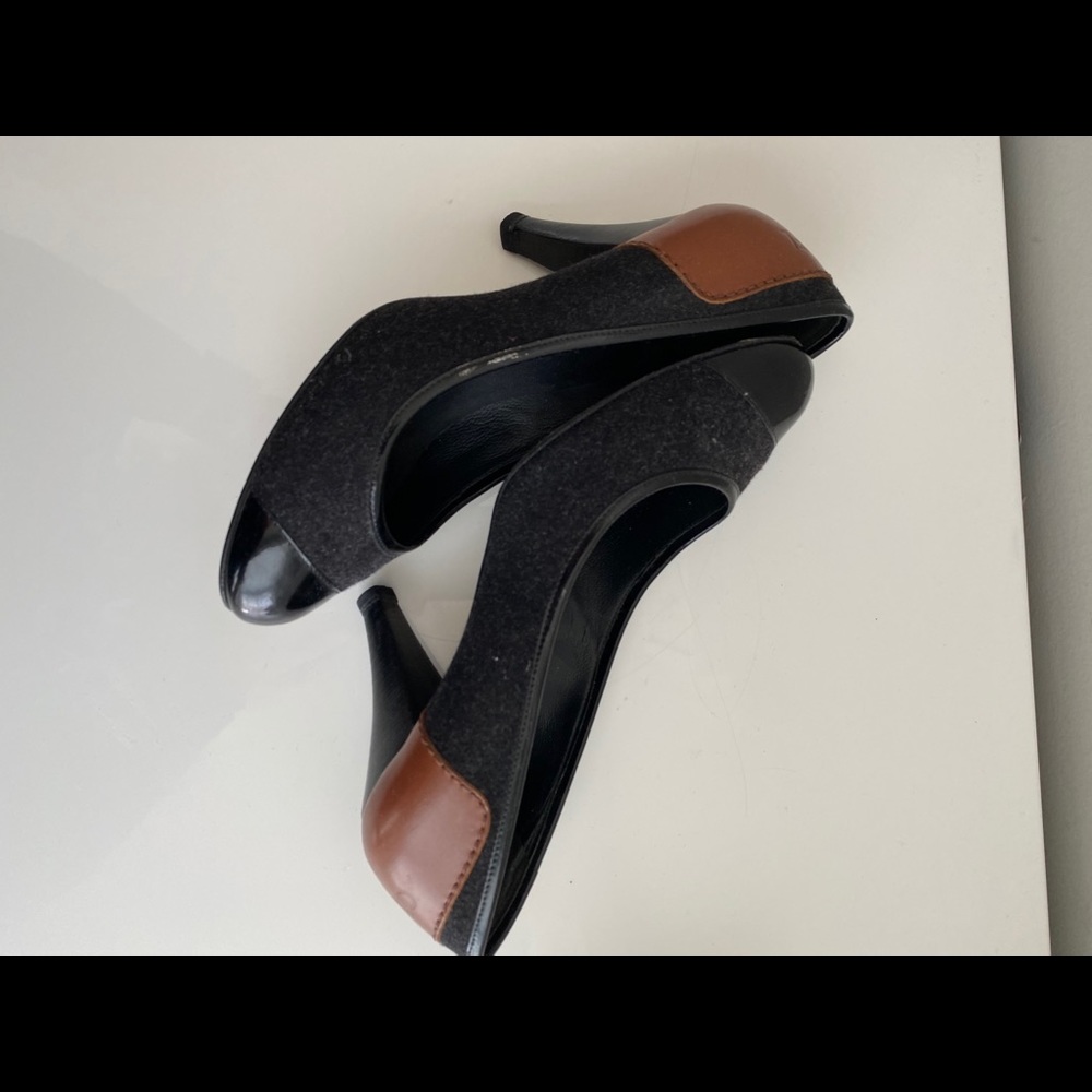 Chanel Heels - Picture 2 of 7